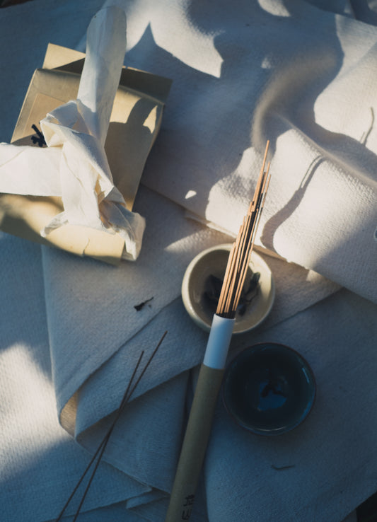 INCIENSO 柏檀 BAITAN | SÁNDALO Y CIPRÉS